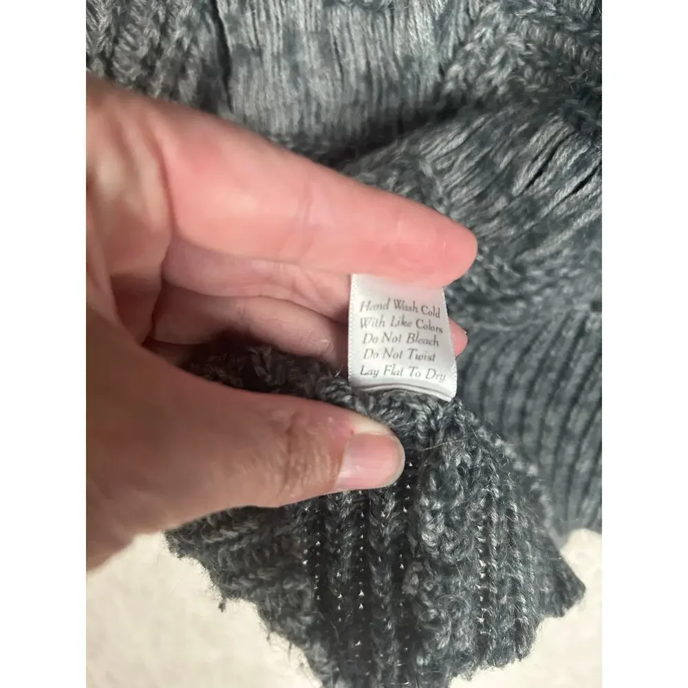 Women’s cable knit sweater with mohair. Please see measurements for size